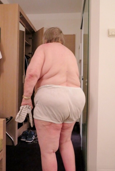 fat ass granny free xxx gallery