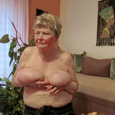 mormor stora bröst erotiskt bäst gallerier