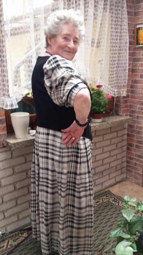 old fat granny perfect img