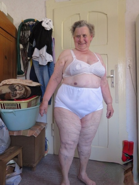 bbw granny nudes gallery