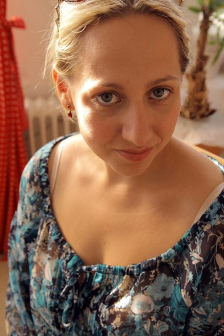 fat blonde porn images