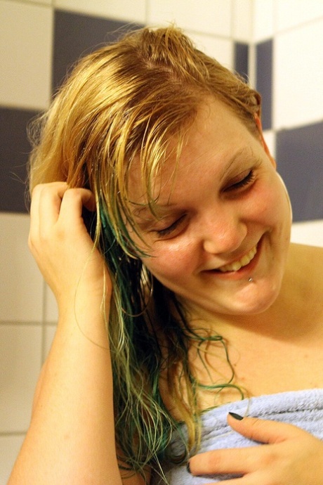chubby face nudes photo