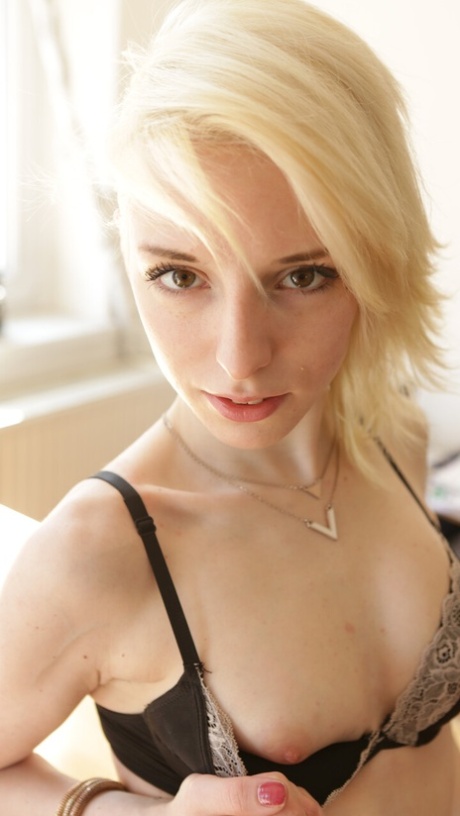 kort hår blont xxx perfekt foto
