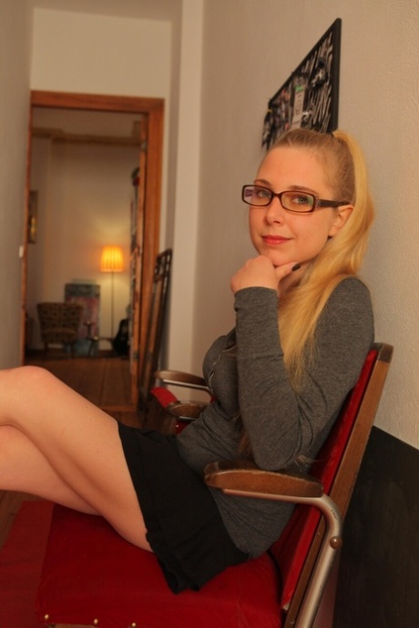 blonde glasses porn pictures