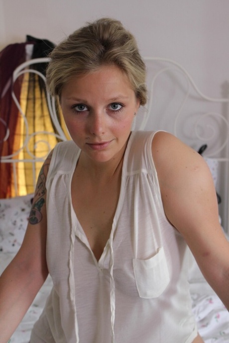 chubby blonde teen pornos gallery