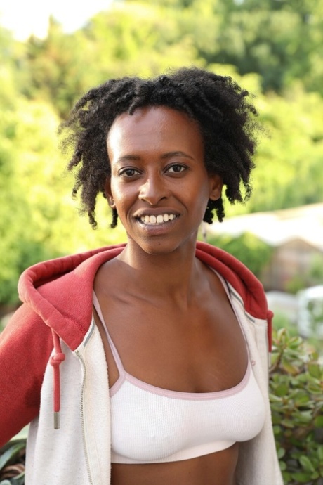 short hair ebony sexy nudes photo