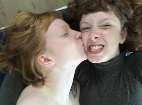 skinny lesbian naked img