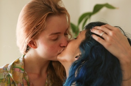 lesbian stepmom free sexy picture