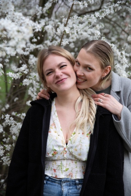 rondborstige lesbienne seks hoge kwaliteit verzameling