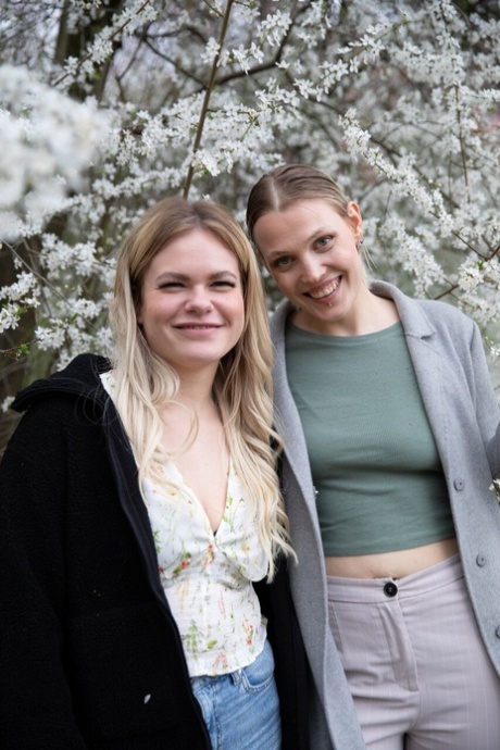 stora vackra kvinnor utomhus vacker perfekt bild