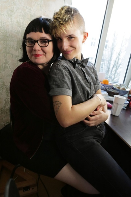 bbw lesbian hot naked pictures