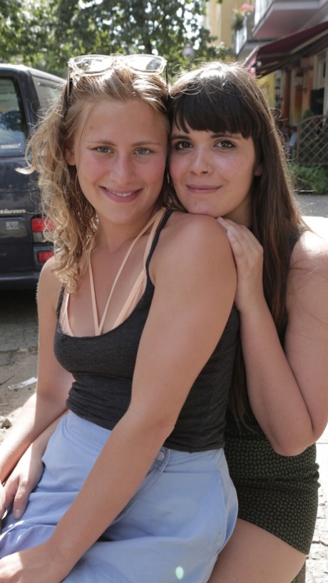 lesbian fuck sexy naked img