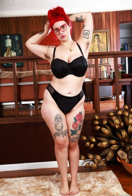 pelirroja peluda caliente bonita imágenes