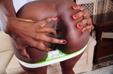 cute ebony top photos