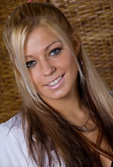 tanned teen porn image