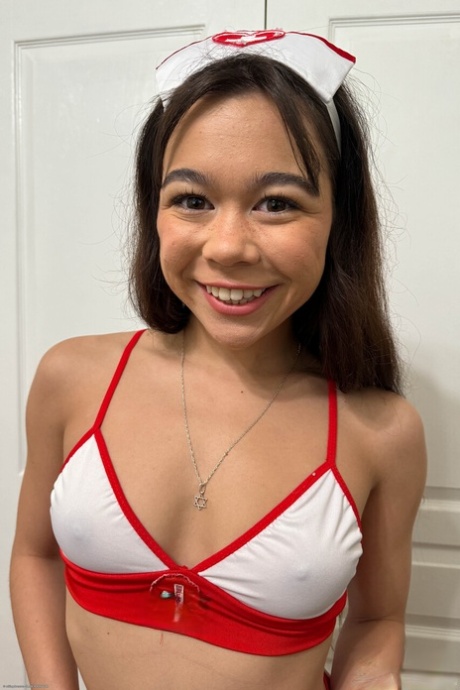 asiatisk sykepleier pene adult bilde