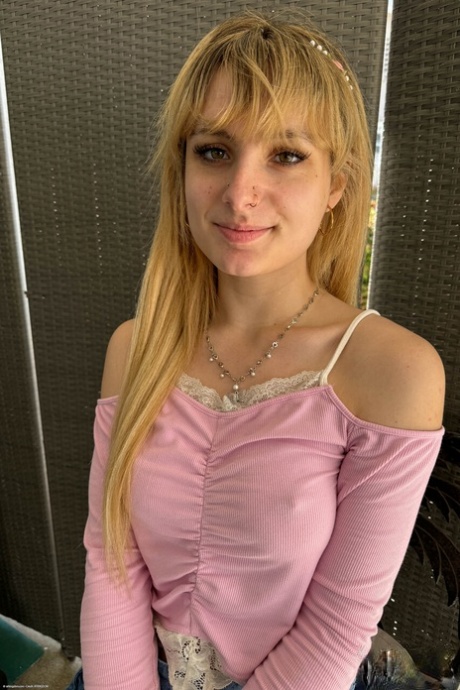 hotel beautiful naked photos