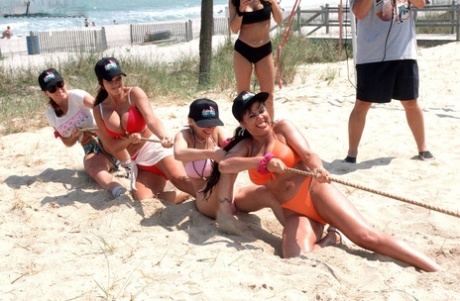 topless beach hot sex picture