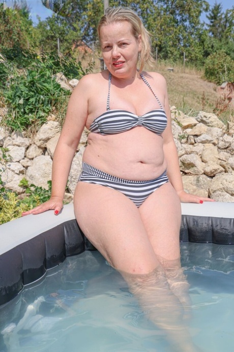 fat mature sexy nude galleries