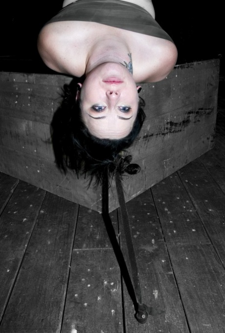 Alexa Von Tess model high quality photos