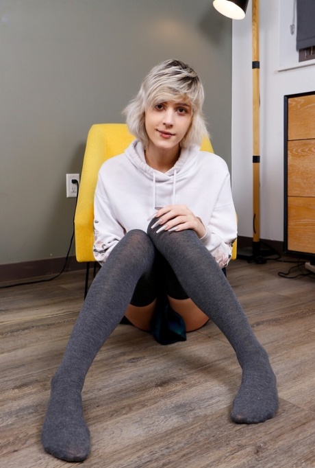 skinny shemale hd pictures