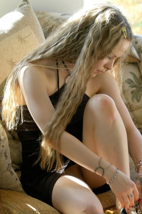 slim beautiful xxx photo