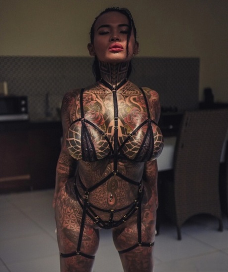 big pierced tits sexy nudes images