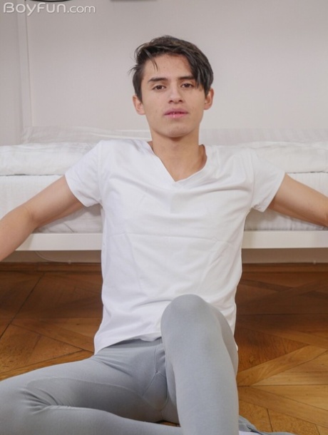 solo male sexy nude archive