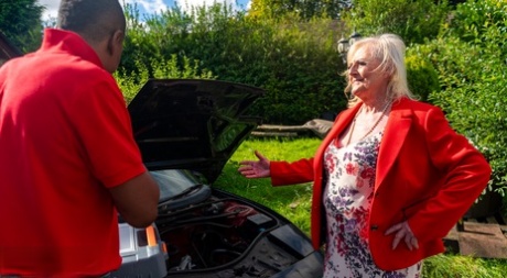 la nonna seduce il ragazzo sesso di alta qualità archivio