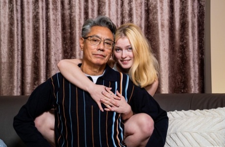 老男人女孩 美麗的xxx 照片