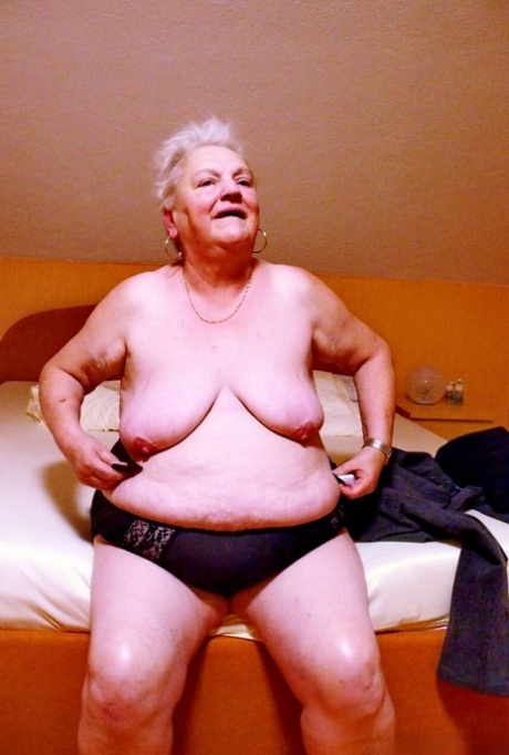 granny saggy tits sexy nudes gallery