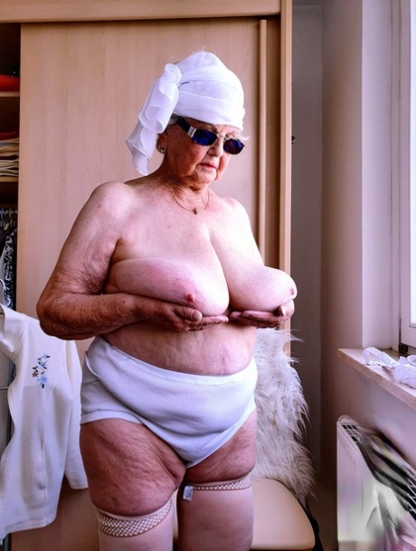 old granny free sex galleries