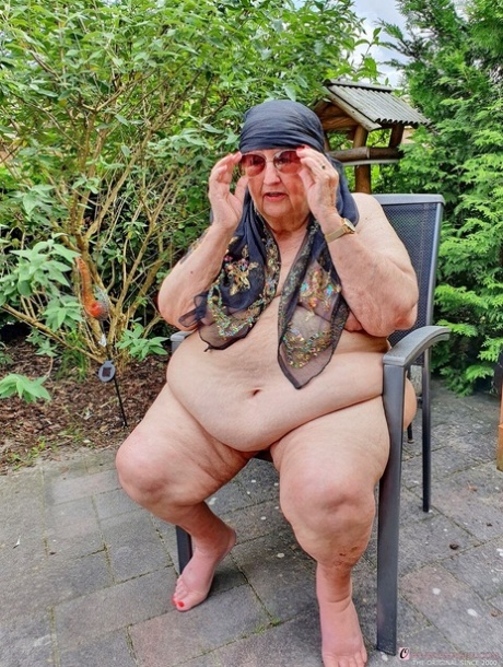 vecchia nonna nudi fotografie