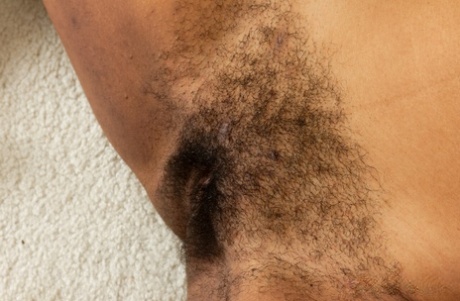 ebony hairy pussy erotic photo