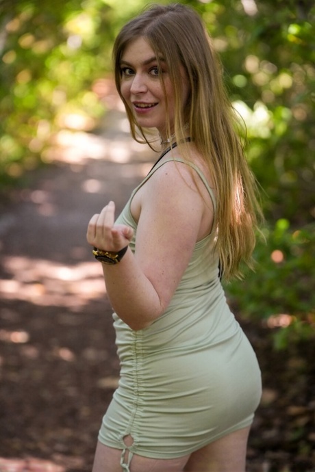 curvy amateur top gallery