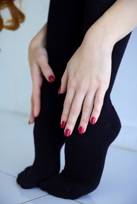 solo feet nude pic
