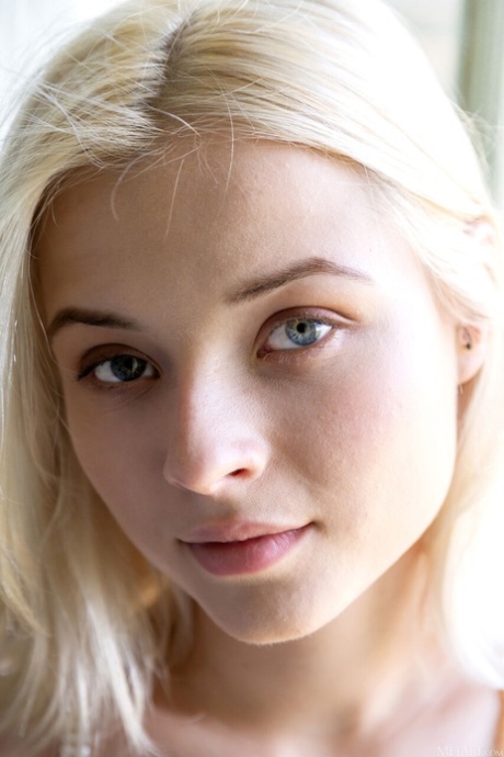 cute blonde teen free porn pics