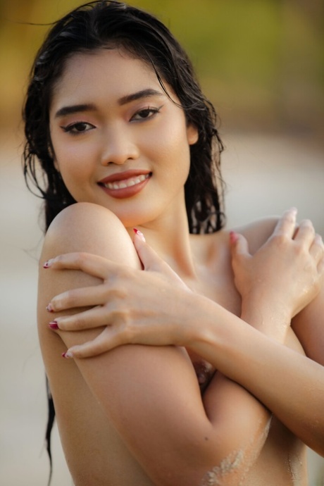 capezzoli asiatici bella xxx Immagine