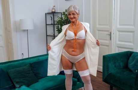 white lingerie sex pictures
