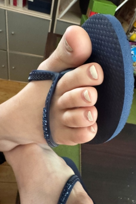 piedi di zampa xxx nudi img