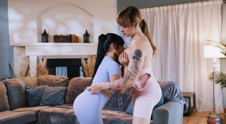 tiny shemale porn images