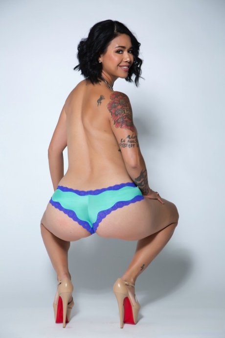 gode ceinture anal lesbien chaud érotique collection