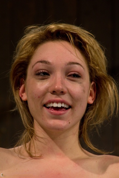 sexy mom exclusive pictures