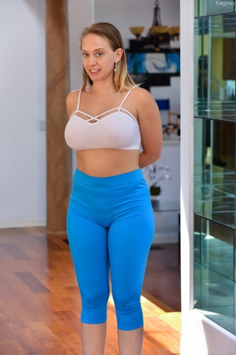 milf yoga pants sexy xxx galleries