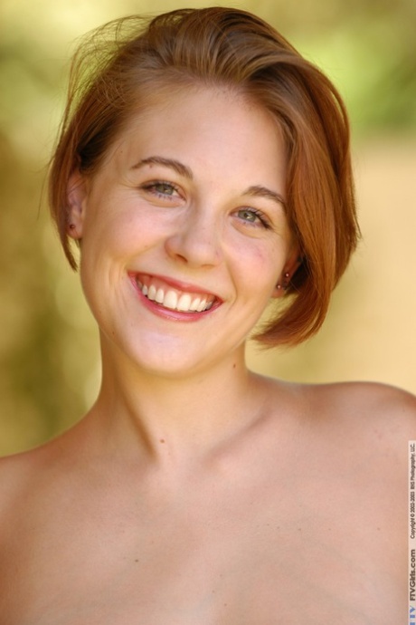 short hair redhead hot sexy picture