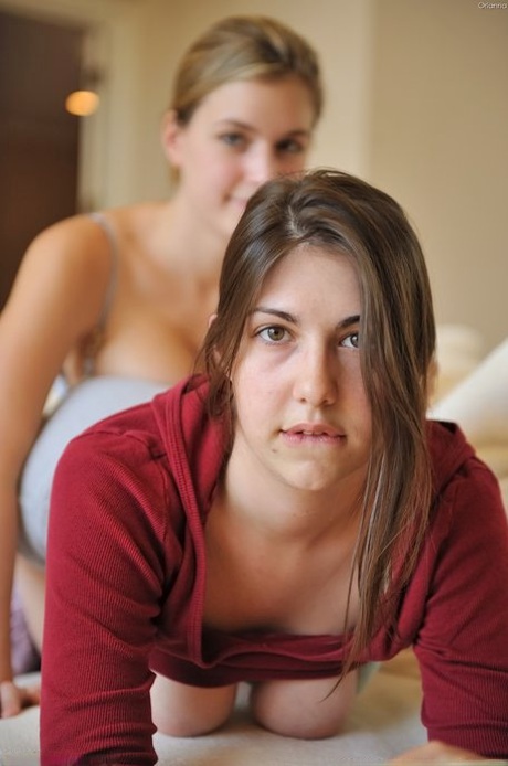 tenåring hengende pupper naken pornografisk img