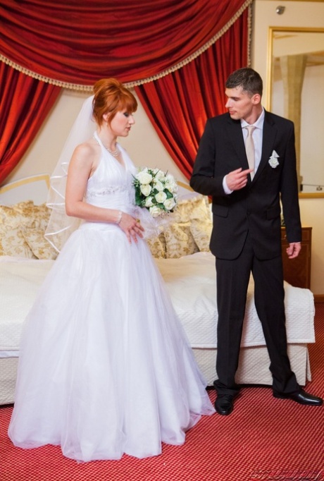 bride naked photo