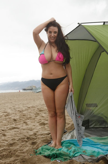 thick amateur hot naked img